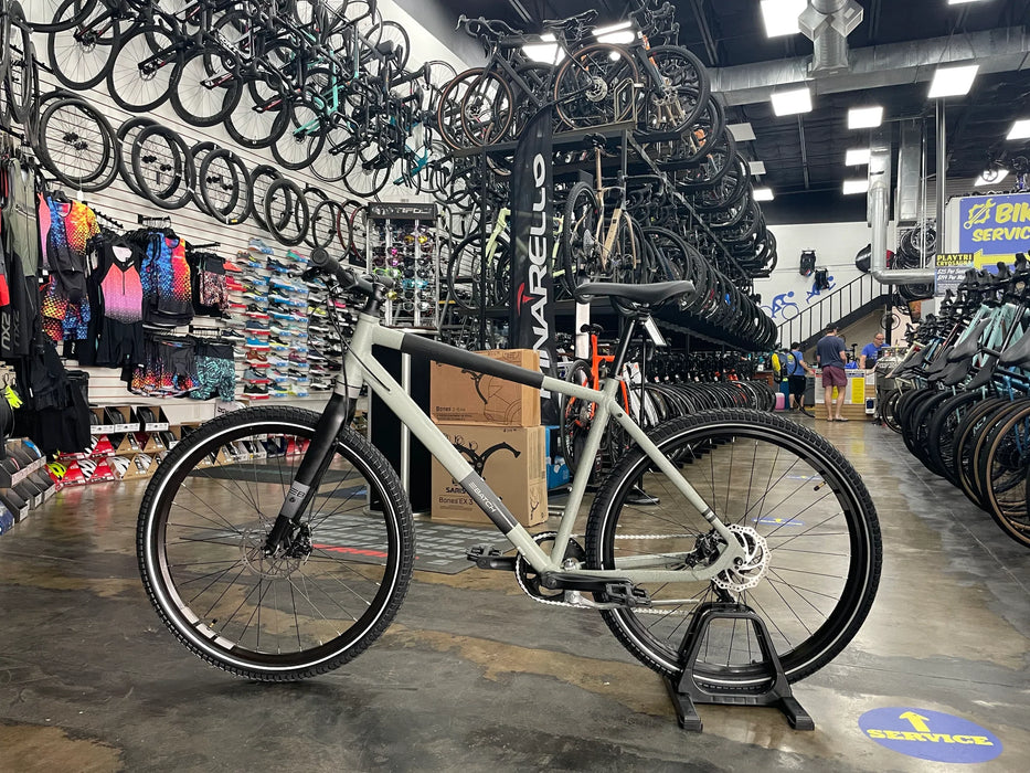 Batch The Urban Bike 27.5" Shimano Tourney