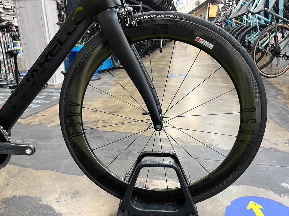 Pinarello Gan Sram Force eTap AXS / Reynold's AR58 Carbon Wheelset - 2022 DEMO