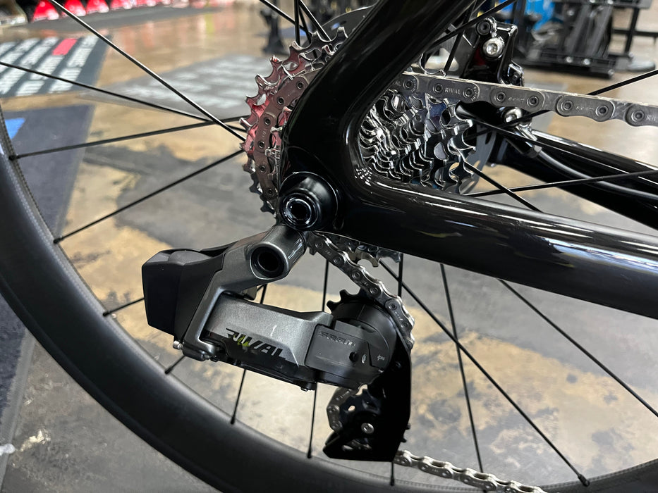 Cervelo S5 Limited Edition SRAM Rival eTap AXS 12 Speed w/ Zipp 404 Firecrest Wheelset