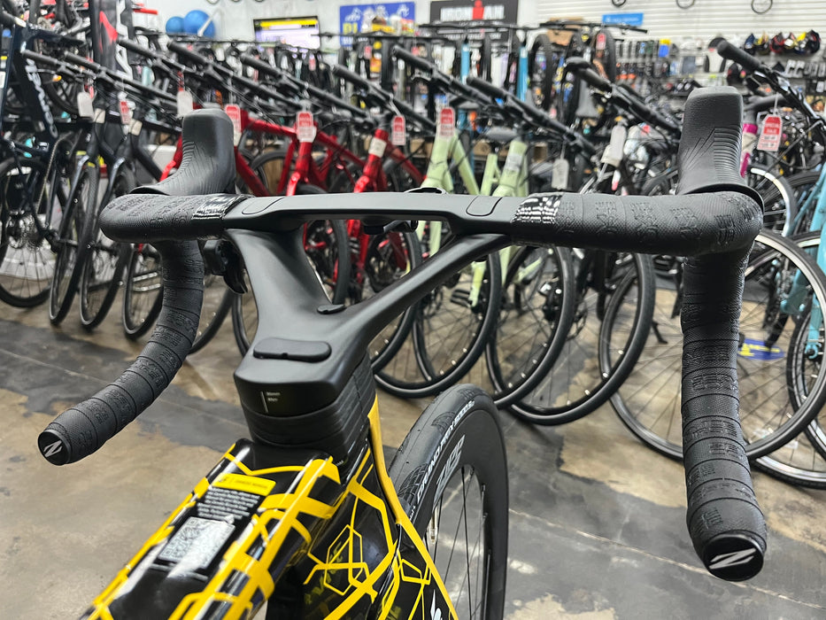 Cervelo S5 Limited Edition SRAM Rival eTap AXS 12 Speed w/ Zipp 404 Firecrest Wheelset