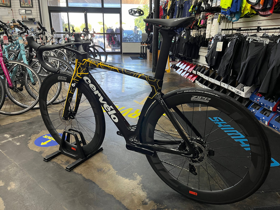 Cervelo S5 Limited Edition SRAM Rival eTap AXS 12 Speed w/ Zipp 404 Firecrest Wheelset