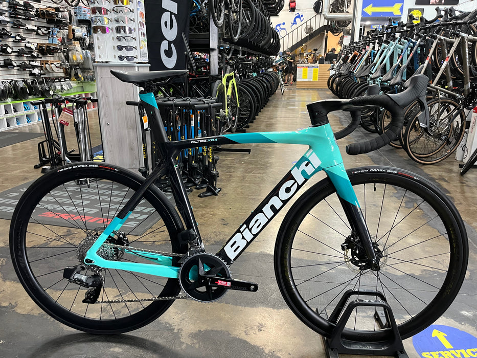 Bianchi Oltre XR4 Disc SRAM Rival AXS Profile Design GMR 38 Carbon Wheels