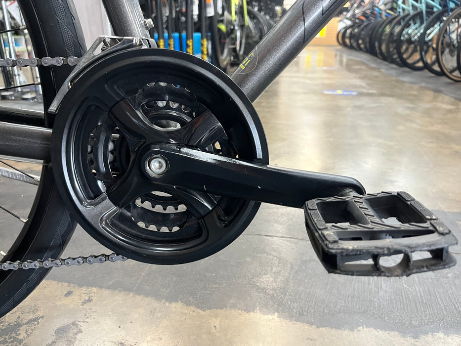 Giant Escape 3 Disc Shimano Tourney - Metallic Black 2022 USED