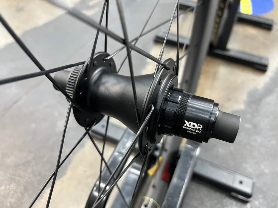 Reserve 52/63 Aero Disc Tubeless Carbon Wheelset - Paris Green