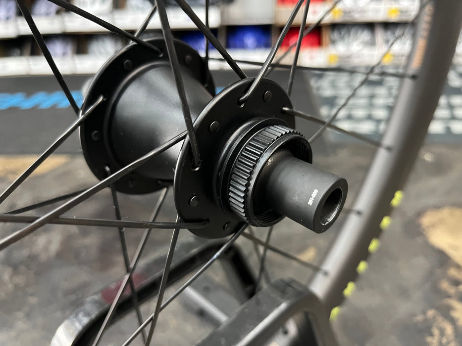 Reserve 52/63 Aero Disc Tubeless Carbon Wheelset - Paris Green