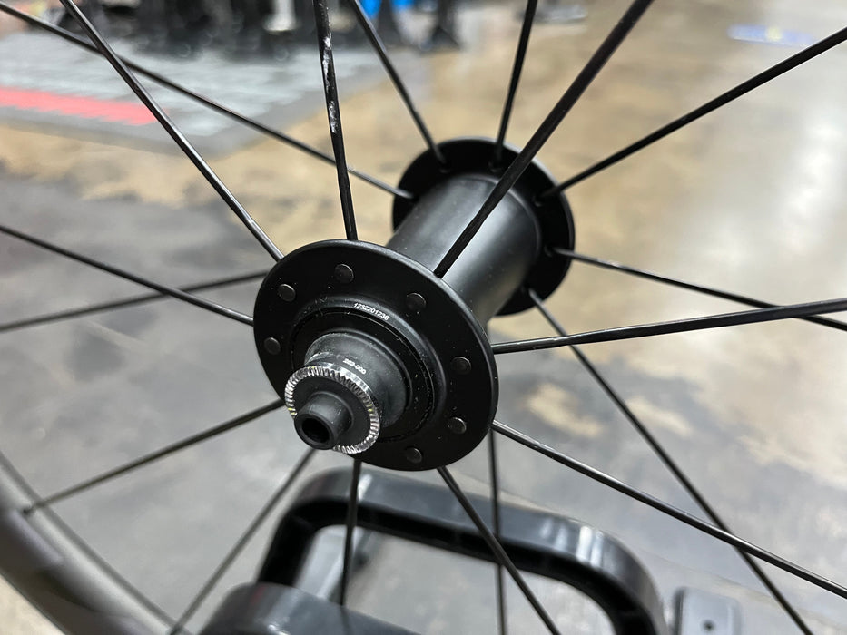 Zipp 404 Firecrest Clincher Tubeless Rim Brake Wheelset