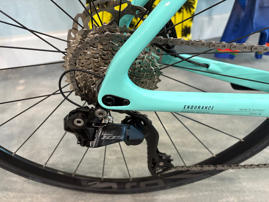 Bianchi Infinito ICR Shimano 105 Di2 12 Speed - 2025