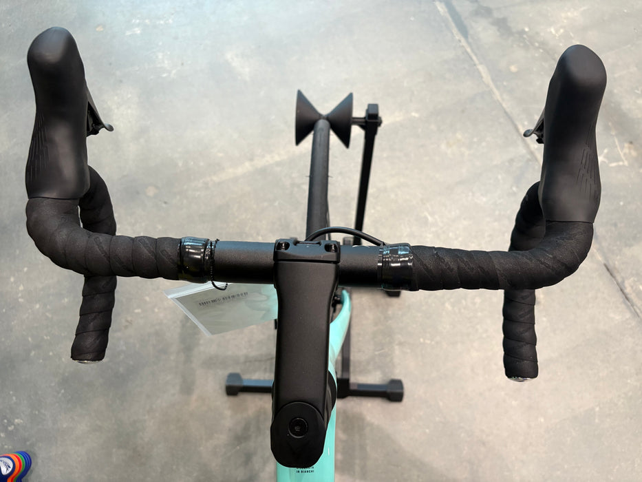 Bianchi Infinito ICR Shimano 105 Di2 12 Speed - 2025