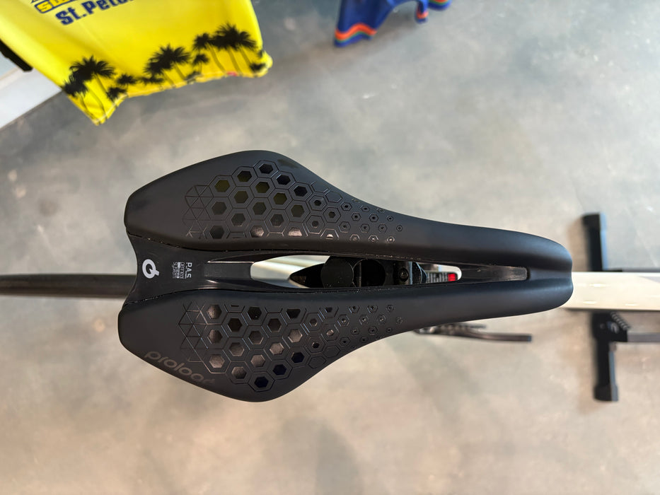 Felt B Performance Shimano 105 12-Speed - White Fog