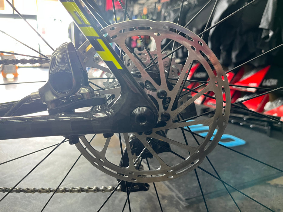 Felt FR2 Disc SRAM Red eTap 11 speed w/ Zipp Speed Weaponry 30 Course Wheels