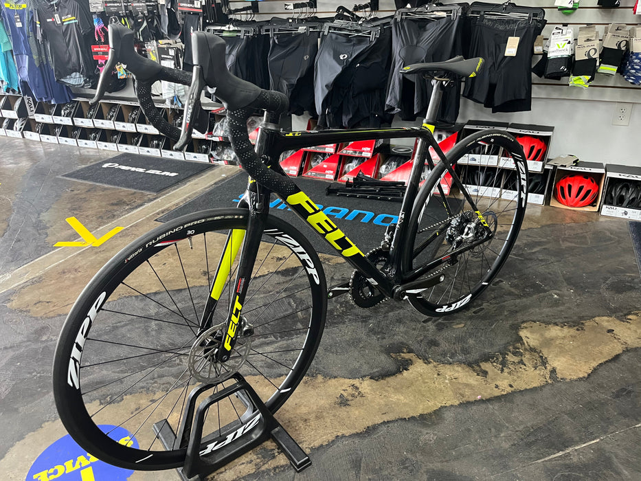 Felt FR2 Disc SRAM Red eTap 11 speed w/ Zipp Speed Weaponry 30 Course Wheels