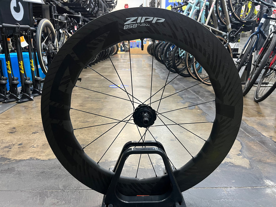 ZIPP 454/858 NSW Disc Carbon Tubeless Hookless Wheelset