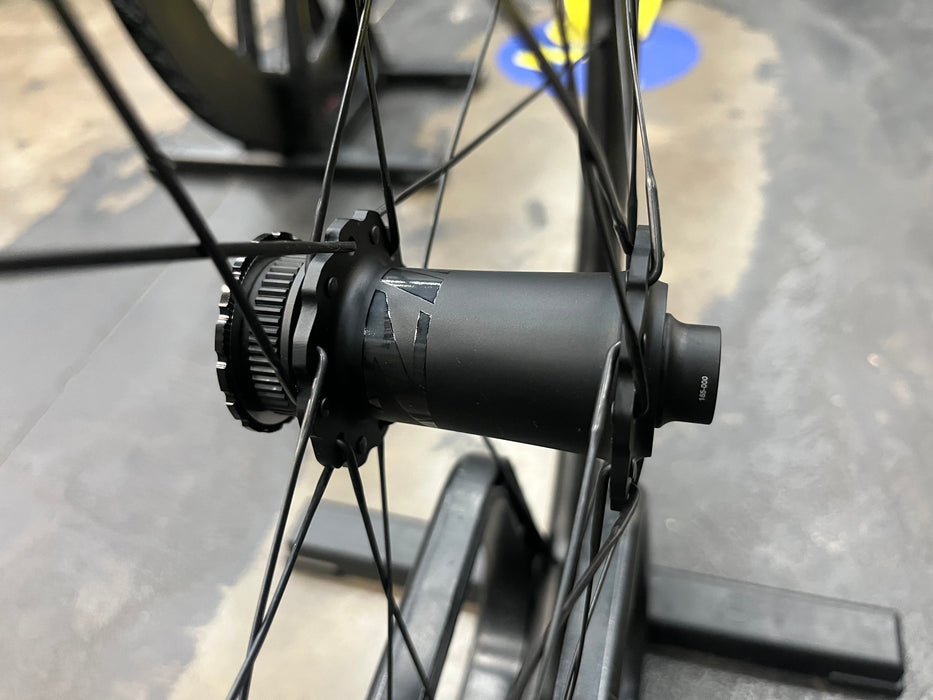 ZIPP 454/858 NSW Disc Carbon Tubeless Hookless Wheelset