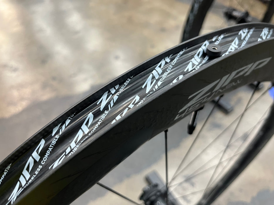 ZIPP 454/858 NSW Disc Carbon Tubeless Hookless Wheelset