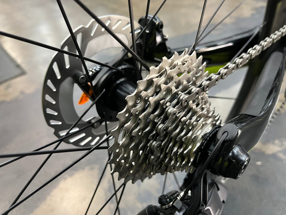 Cervelo P3X Shimano Ultegra Di2 12 Speed - ENVE Foundation 65 Wheels - Rivera/Fluoro/Black