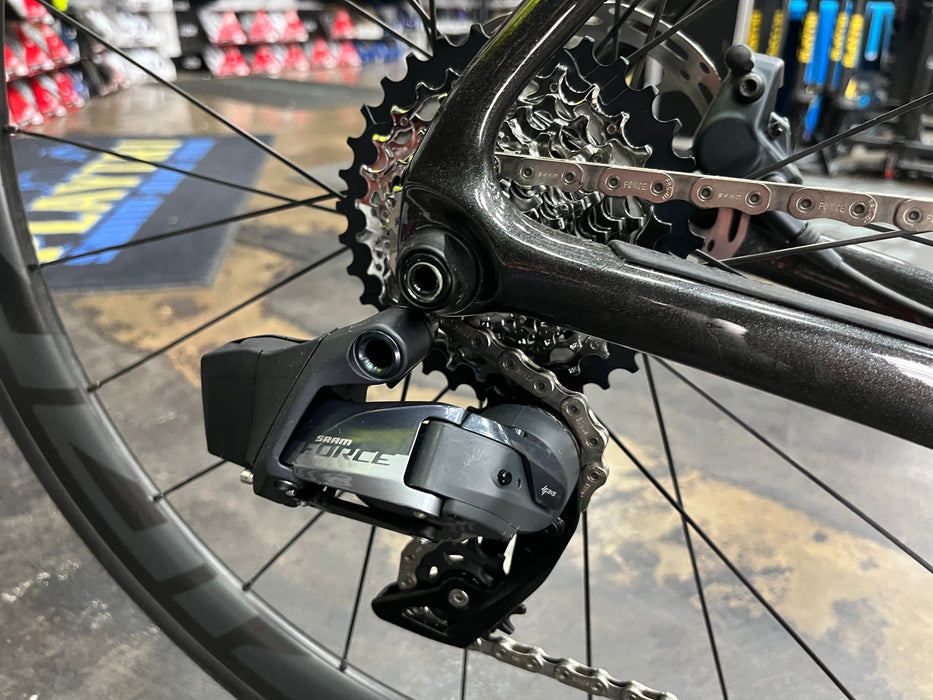 Cervelo Soloist SRAM Force eTap AXS D1 12 Speed with ZIPP 303S