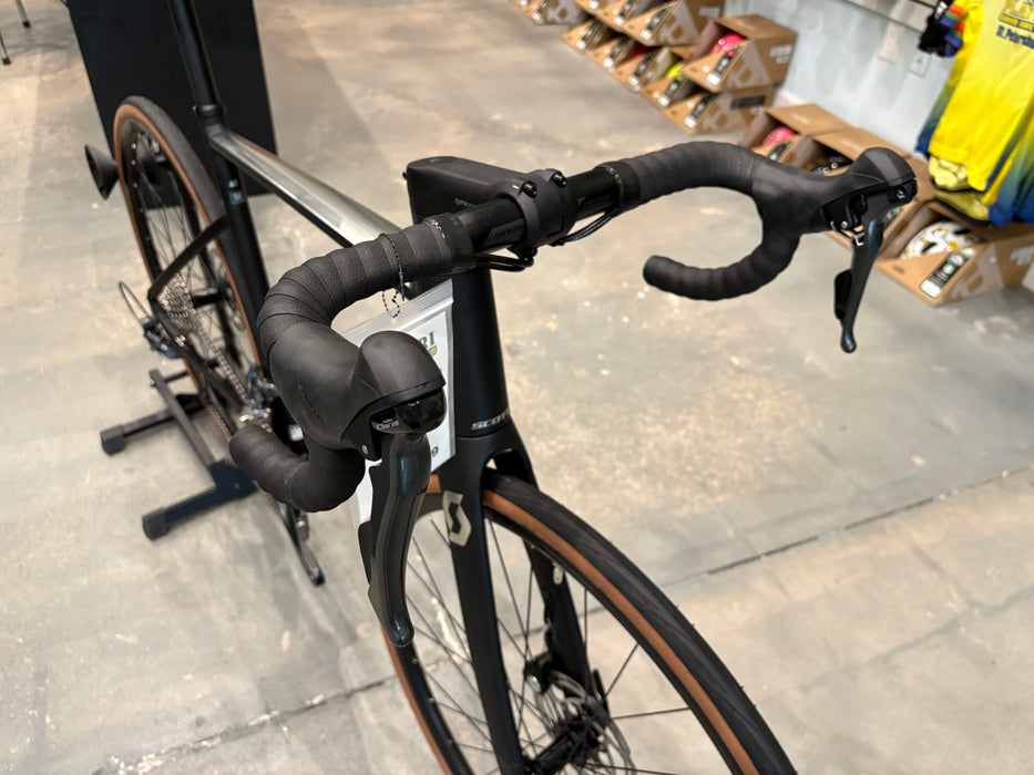 Scott Speedster 40 Shimano Claris 8-Speed - Black 2025