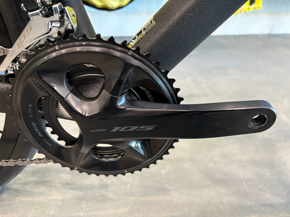 Scott Addict 40 Shimano 105 Di2 12-Speed