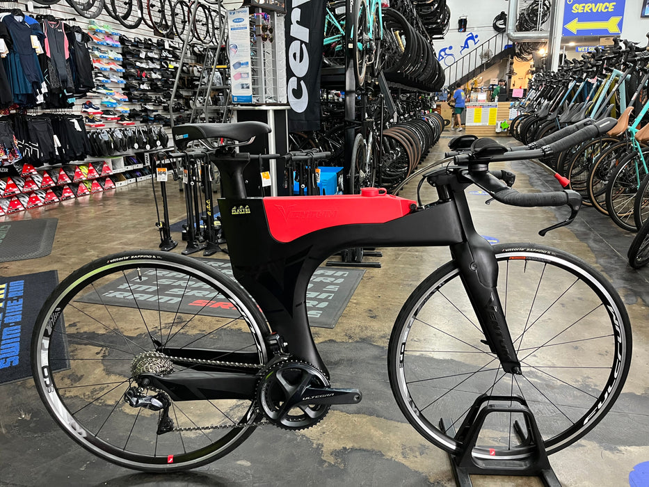 Ventum One Shimano Ultegra Di2 11 Speed - Black/Red