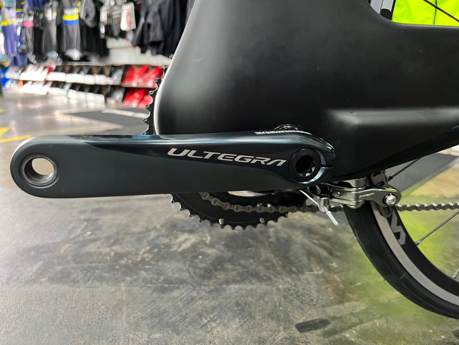 Ventum One Shimano Ultegra Di2 11 Speed - Black/Red