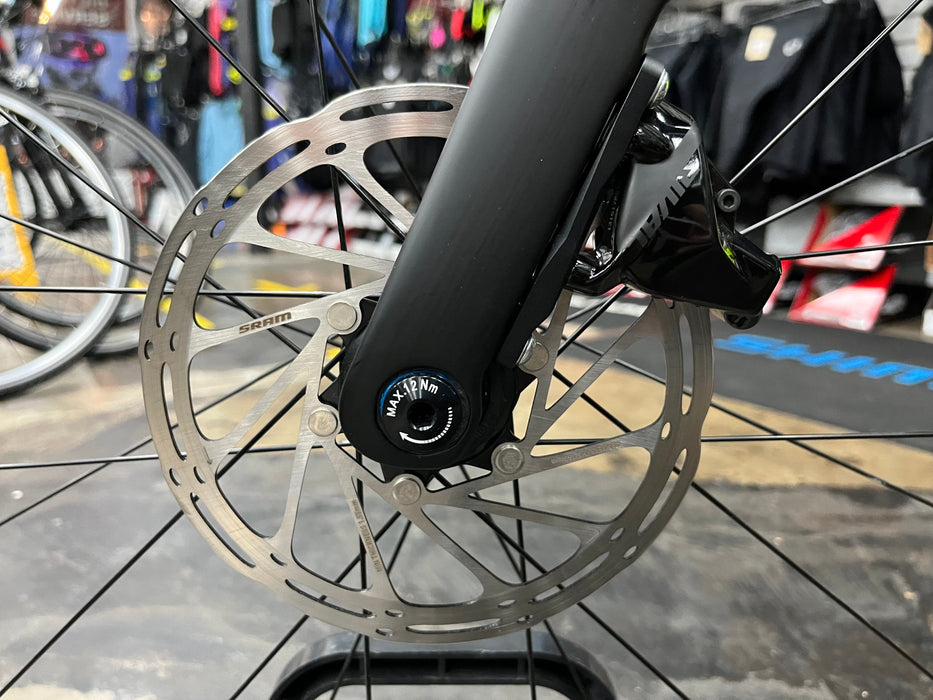 Playtri Carbon Disc Bike SRAM Rival AXS