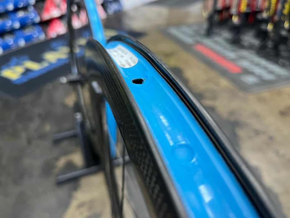 Reynolds AR58 Rim Brake Carbon Clincher Tubeless Wheelset