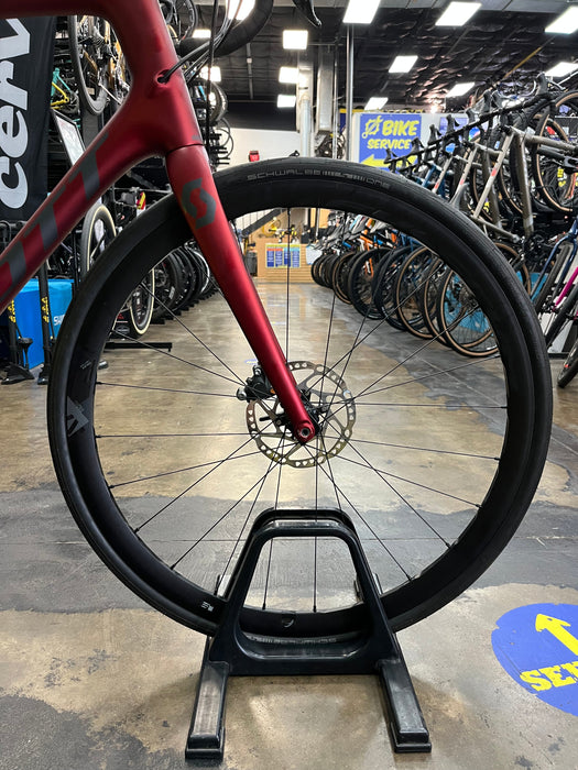 Scott Addict 30 Disc Shimano Tiagra 10 Speed - Red DEMO