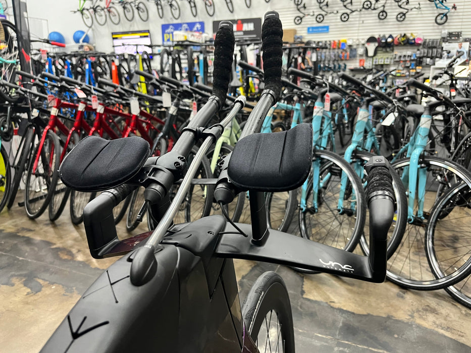 Felt IA FRD 2.0 Shimano Ultegra Di2 w/Shimano Ultegra C60 Wheels - 2025