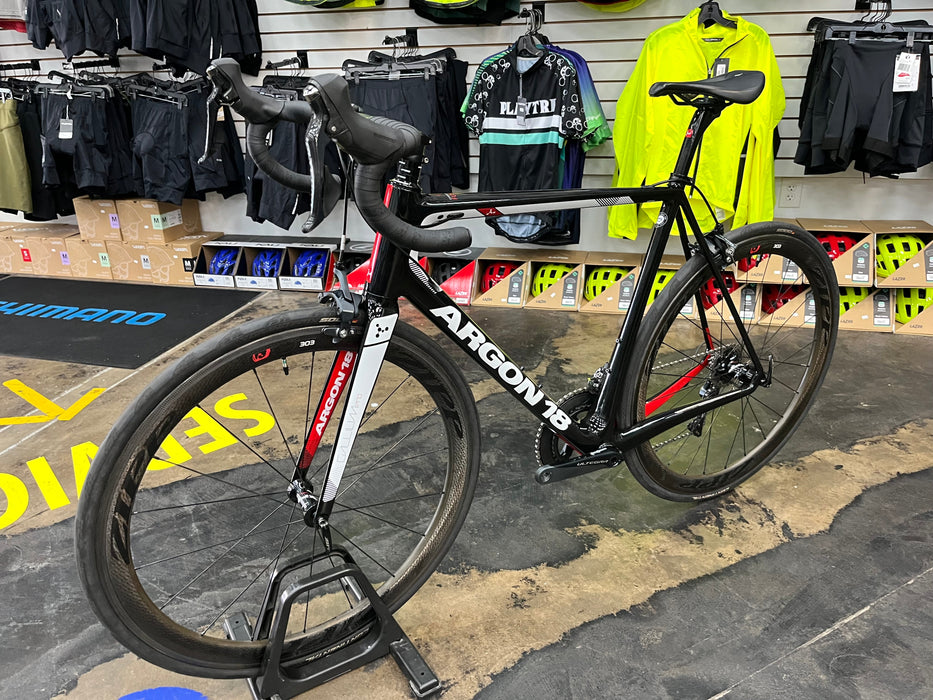Argon 18 Gallium Pro Rim Shimano Ultegra 11 Speed w/ZIPP 303 Firecrest - Black/Speed White 2019 DEMO