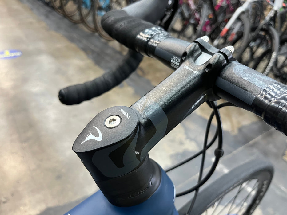Pinarello Paris Shimano 105 11 Speed - Blue Steel DEMO