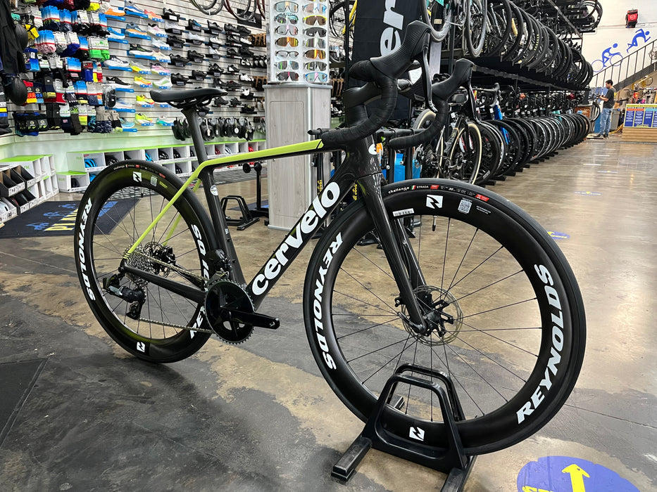 Cervelo R5 SRAM Rival eTap AXS w/ Reynolds AR60 Wheels
