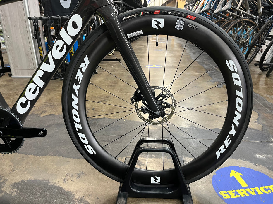 Cervelo R5 SRAM Rival eTap AXS w/ Reynolds AR60 Wheels