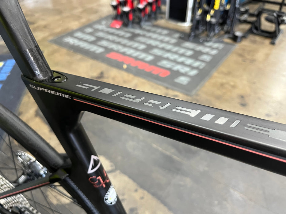 Fuji Women's Supreme 1.1 Shimano Ultegra Di2 w/DT Swiss P1800 wheels
