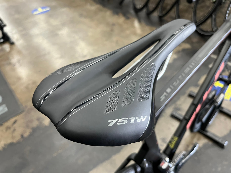 Fuji Women's Supreme 1.1 Shimano Ultegra Di2 w/DT Swiss P1800 wheels