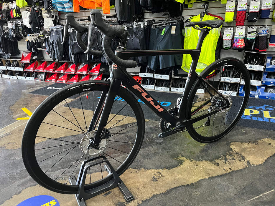 Fuji Women's Supreme 1.1 Shimano Ultegra Di2 w/DT Swiss P1800 wheels