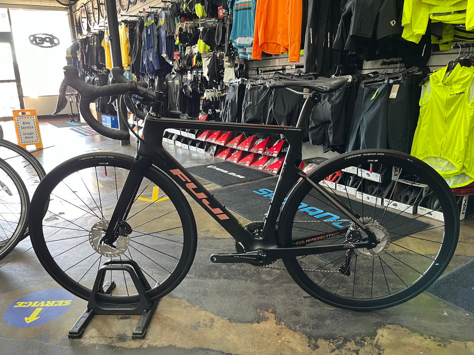 Fuji Women's Supreme 1.1 Shimano Ultegra Di2 w/DT Swiss P1800 wheels