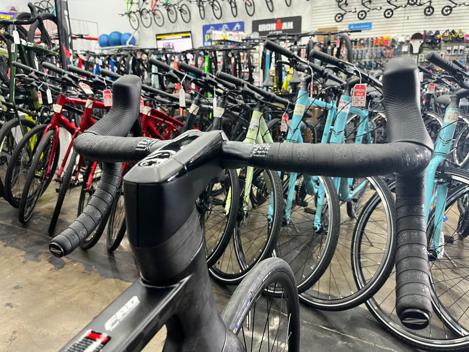 Felt AR FRD Ultimate SRAM Force D1 eTap AXS 12 speed w/Syncros RP2.0 wheels