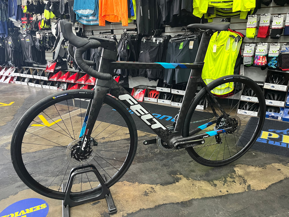 Felt AR FRD Ultimate SRAM Force D1 eTap AXS 12 speed w/Syncros RP2.0 wheels