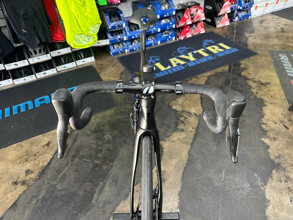 Pinarello Dogma F Disc SRAM Red eTap AXS - Enve Foundation 45