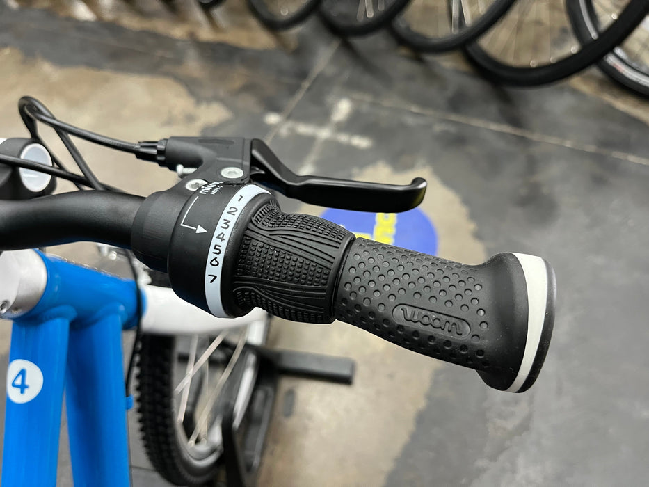 Woom Original 4 microSHIFT 20" Bike