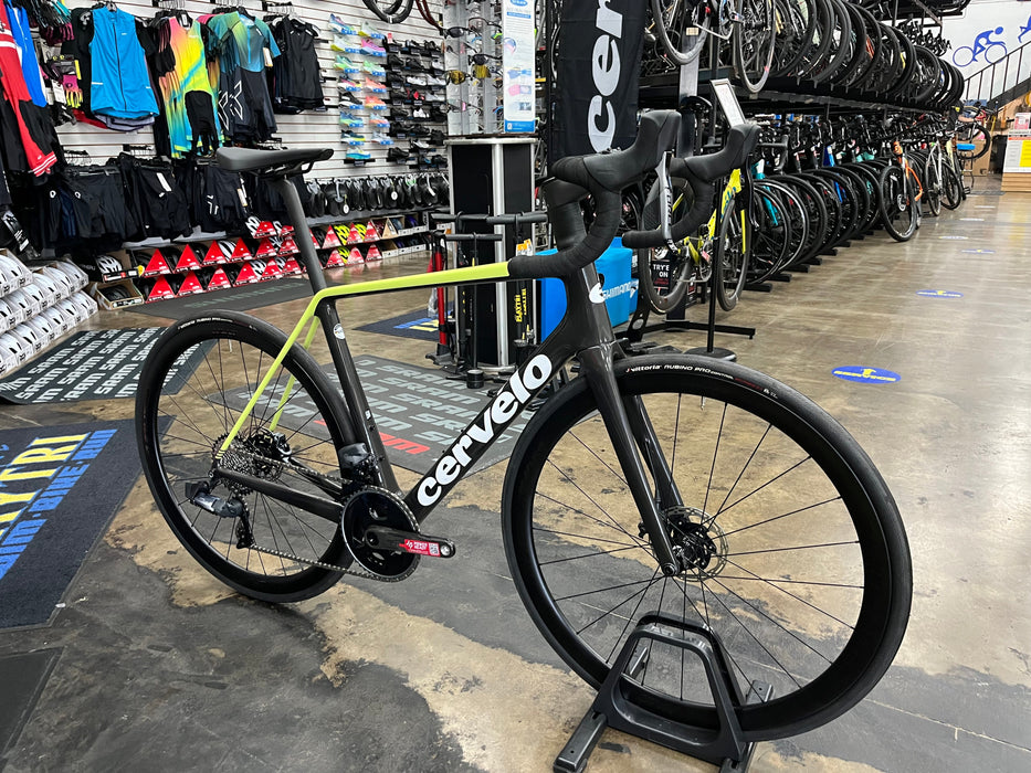 Cervelo R5 Limited Edition Paris Green SRAM Force eTap AXS D1 w/Profile Design GMR 38 Wheels