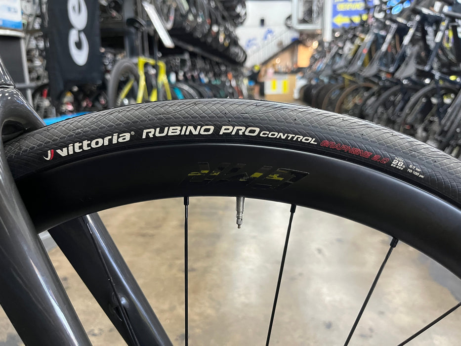 Cervelo R5 Limited Edition Paris Green SRAM Force eTap AXS D1 w/Profile Design GMR 38 Wheels