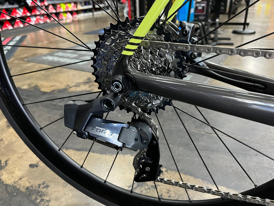 Cervelo R5 Limited Edition Paris Green SRAM Force eTap AXS D1 w/Profile Design GMR 38 Wheels