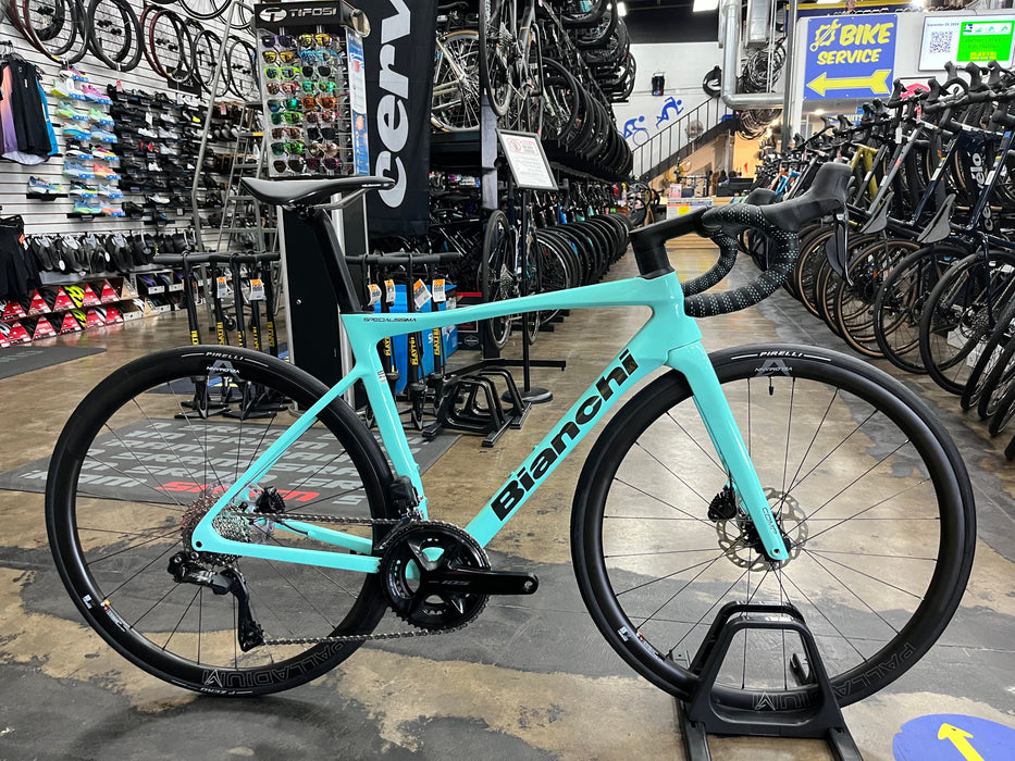 Bianchi Specialissima Comp Shimano 105 Di2 - 2025