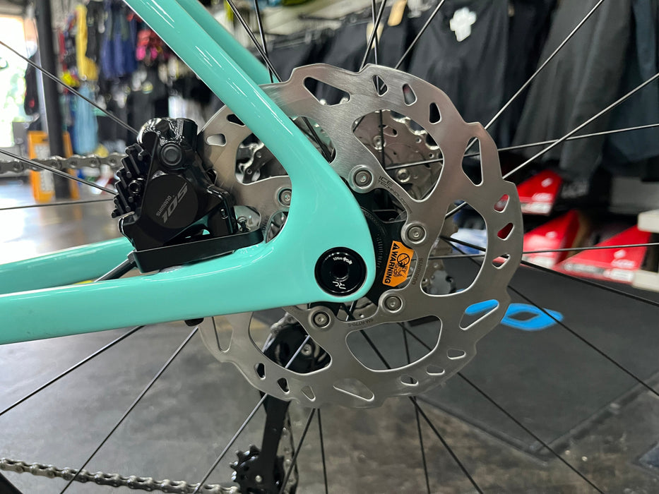 Bianchi Specialissima Comp Shimano 105 Di2 - 2025