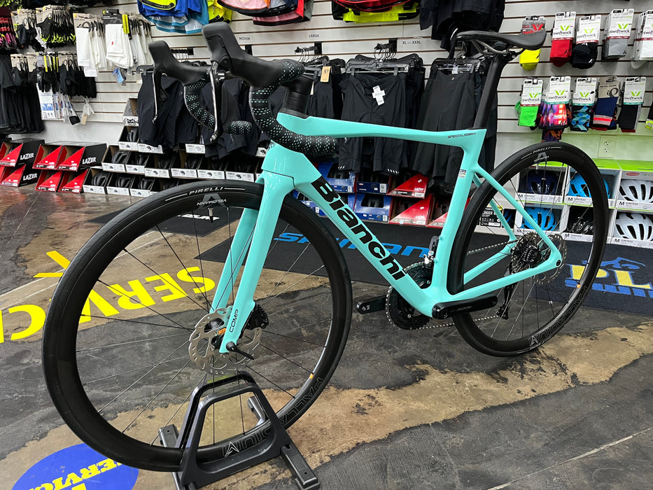 Bianchi Specialissima Comp Shimano 105 Di2 - 2025