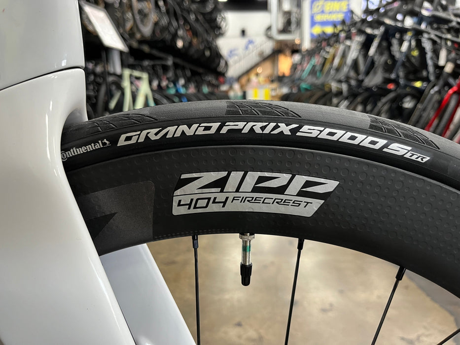 Felt IA FRD 2.0 SRAM Force D2 eTap AXS 1X Powermeter ZIPP 404/808 Firecrest Wheels