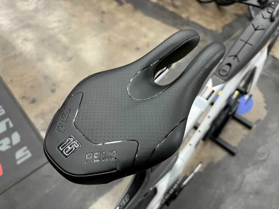 Felt IA FRD 2.0 SRAM Force D2 eTap AXS 1X Powermeter ZIPP 404/808 Firecrest Wheels