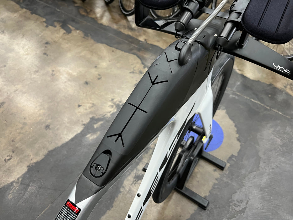 Felt IA FRD 2.0 SRAM Force D2 eTap AXS 1X Powermeter ZIPP 404/808 Firecrest Wheels