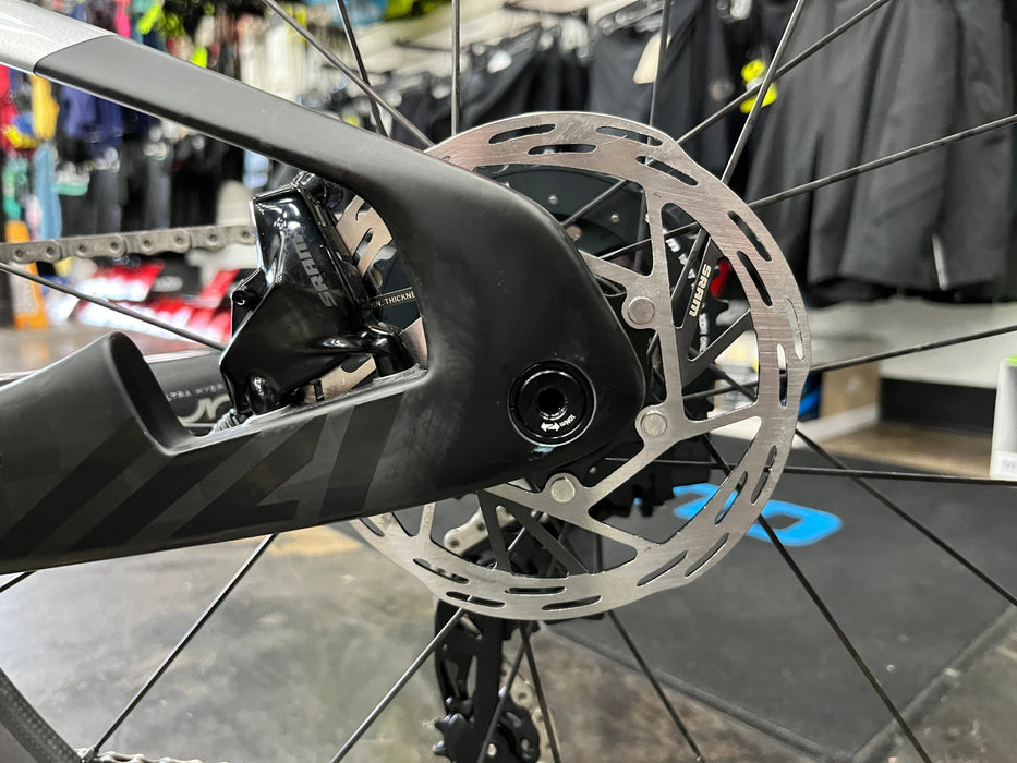 Felt IA FRD 2.0 SRAM Force D2 eTap AXS 1X Powermeter ZIPP 404/808 Firecrest Wheels